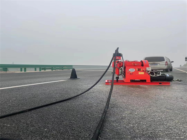 岫岩马路路基路面开裂下沉注浆加固灌浆